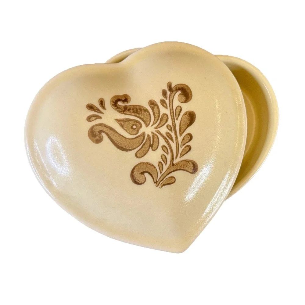 Rare Pfaltzgraff Village Heart Shaped Trinket Box Vintage Pottery Stoneware EUC